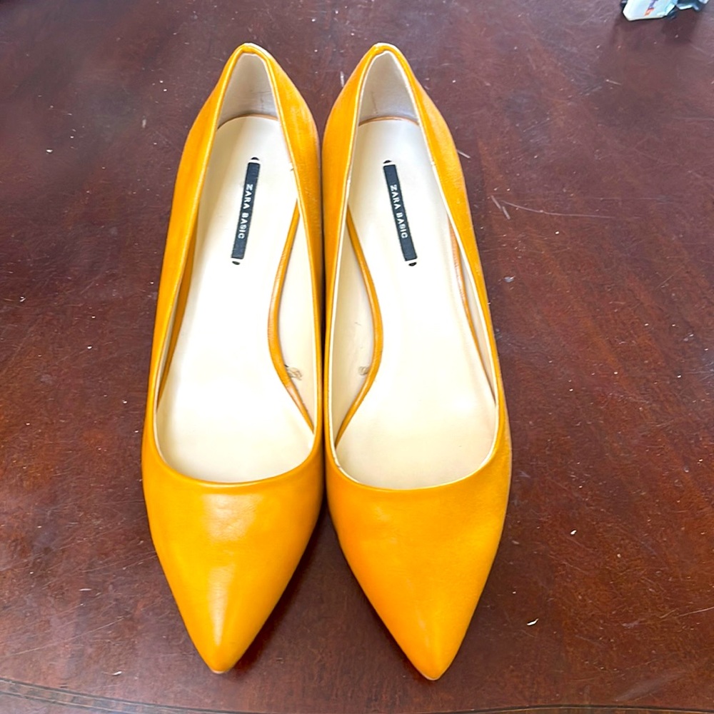 Zara brow pointy toe mid heel pumps 39